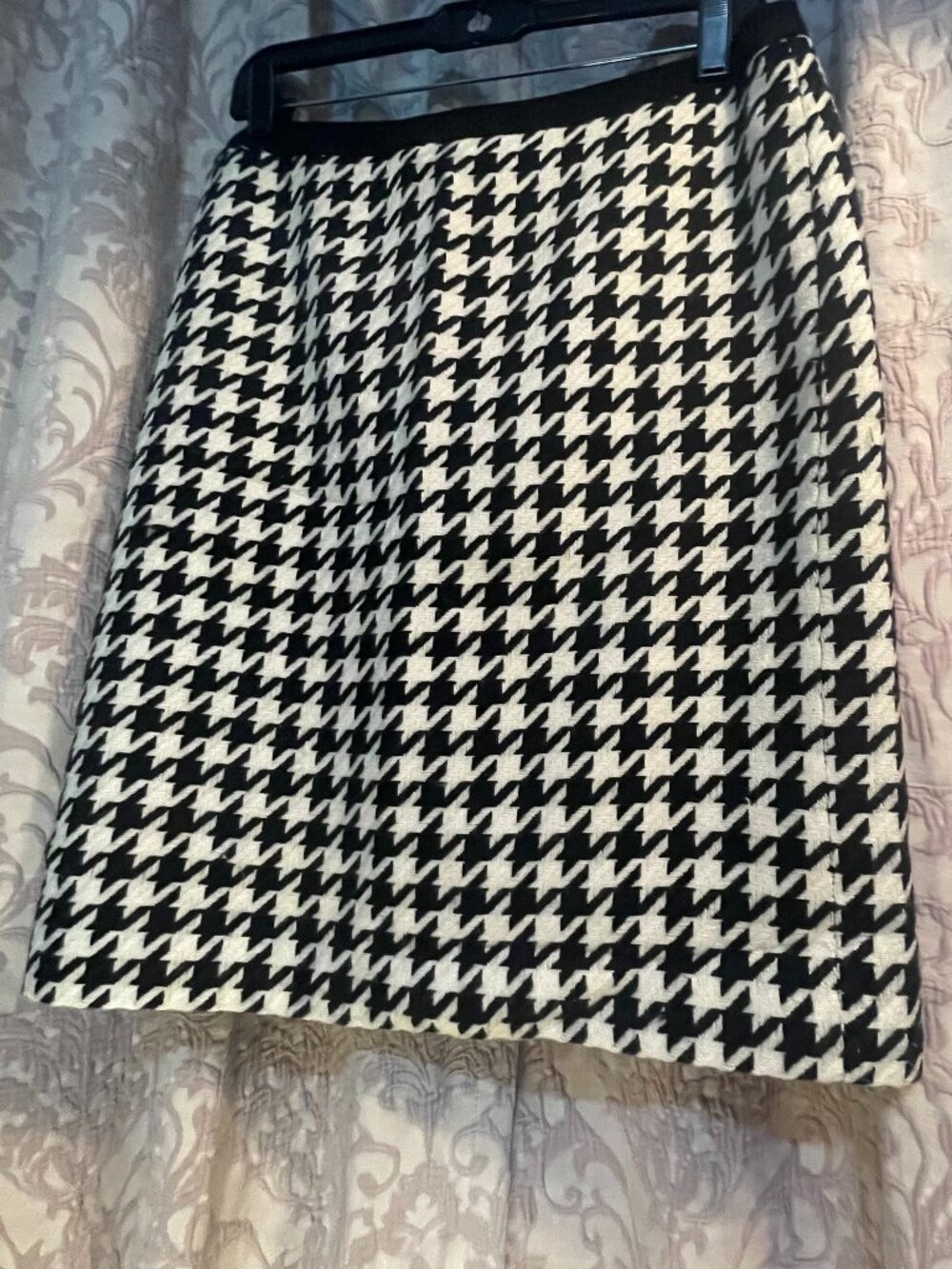 Women's Isaac Mizrahi Sz. 6 B&W Fully Lined Houndstooth Pencil Skirt